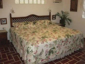 Baldwin's 3* Cozumel